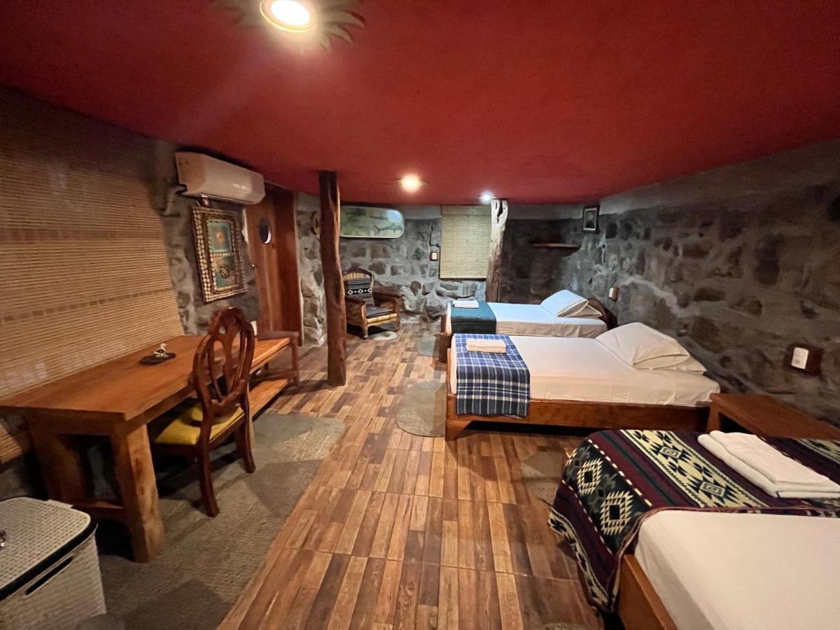 Lonesome George Ecolodge Puerto Ayora  Εξωτερικό φωτογραφία
